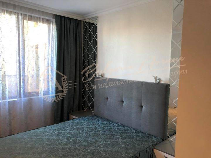 Elite 1-bedroom apartment in a gated complex on the first line, Sveti Vlas