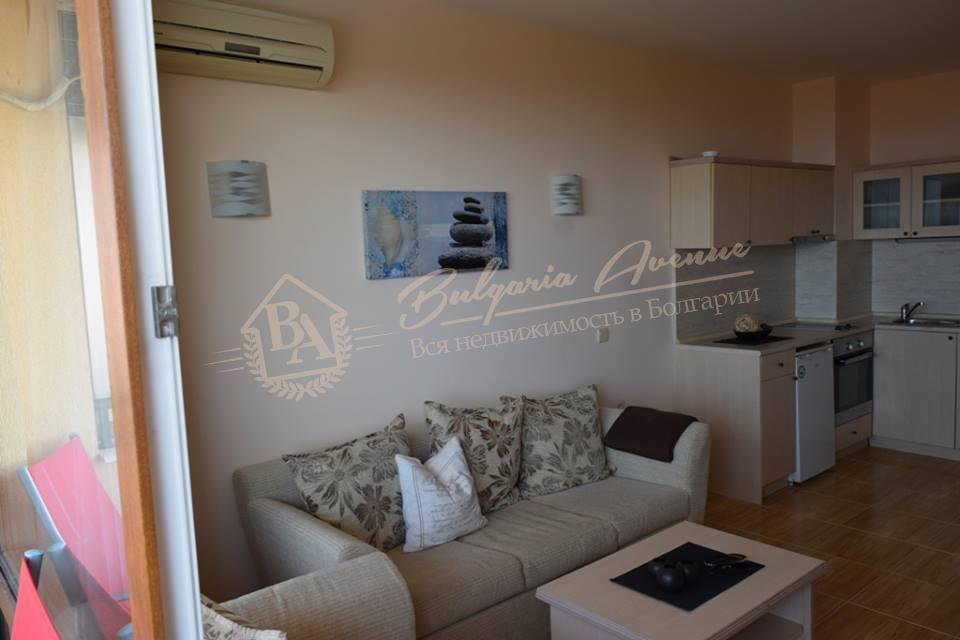 2-Bedroom Apartment in a Complex with Sea and Mountain Views in Sveti Vlas