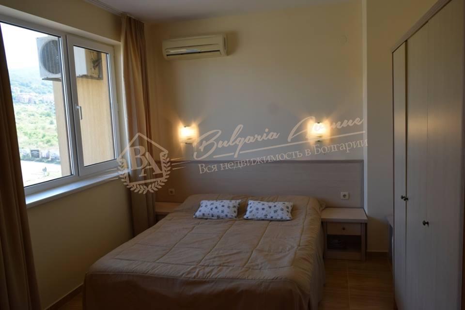 2-Bedroom Apartment in a Complex with Sea and Mountain Views in Sveti Vlas