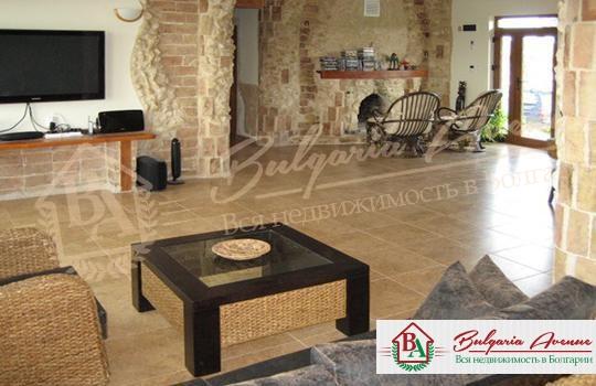 Cosy private house with a beautiful large garden and good neighbours