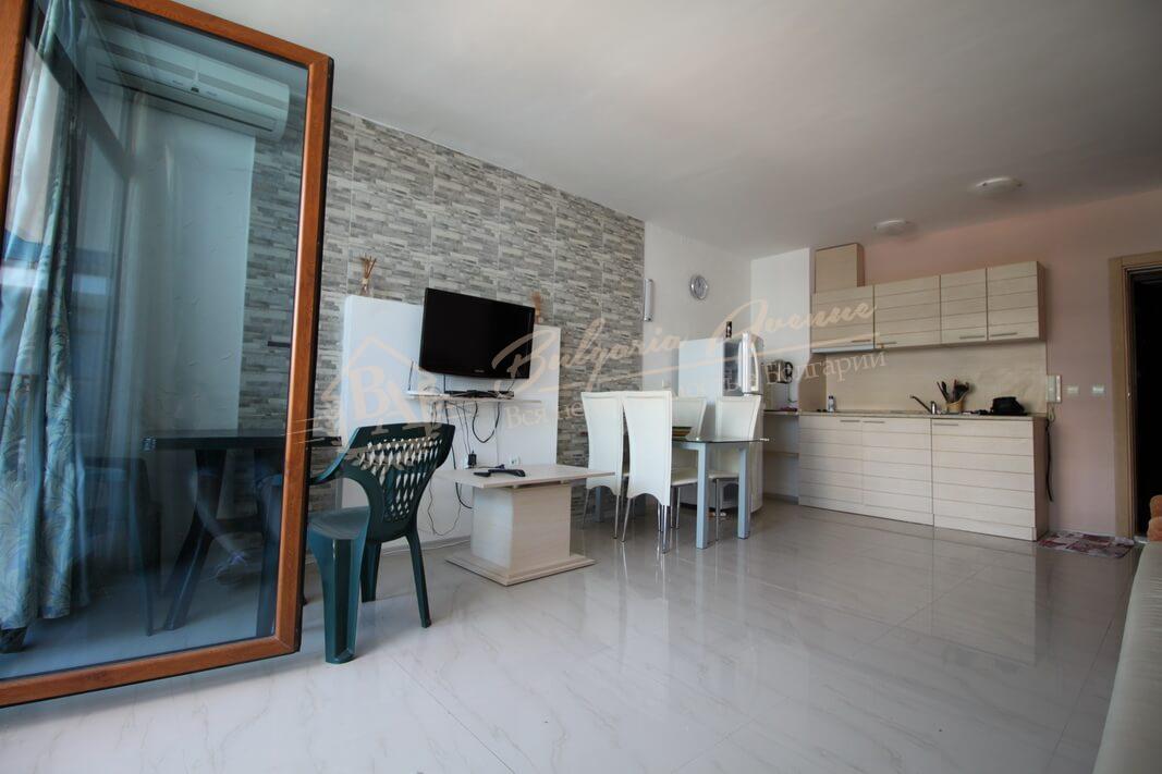 Excellent apartment with pool view, Sunny Beach
