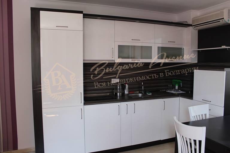 Cosy 1-bedroom apartment with its own parking near the sea, Sunny Beach