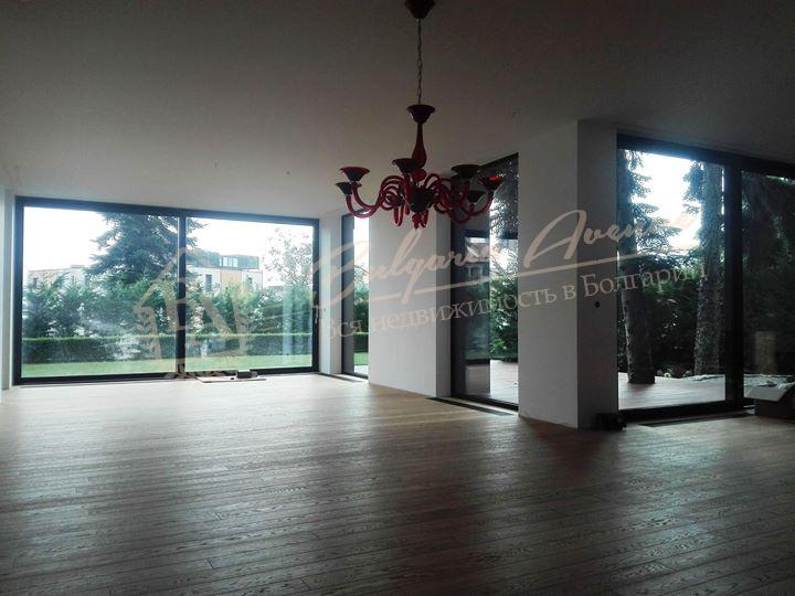 Private house with low electricity consumption by the sea, Varna