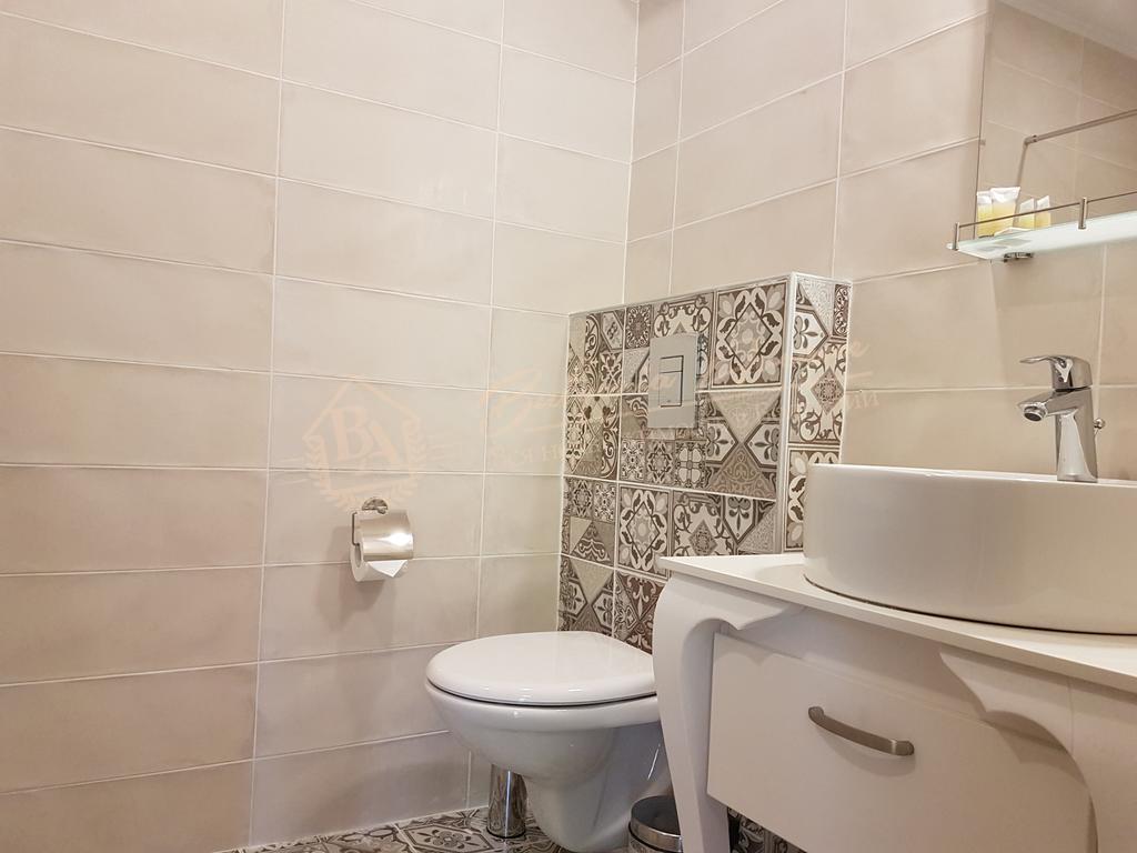 Cosy, family hotel by the sea, 400m in Saint Constantine and Helena