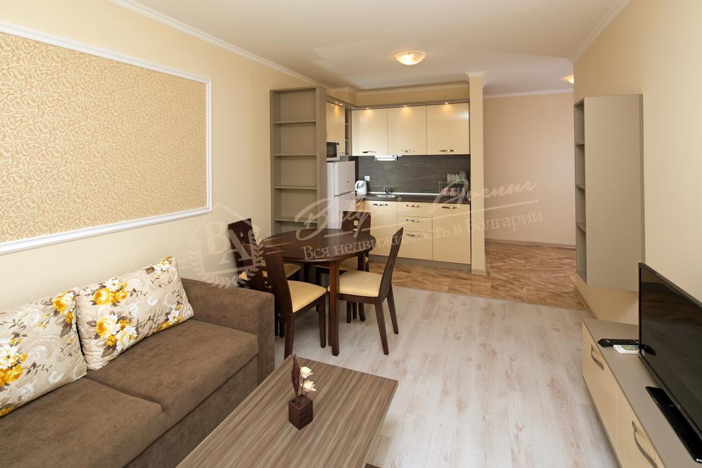 Elite studio in a closed complex by the sea, 150 m from the beach, Sveti Vlas