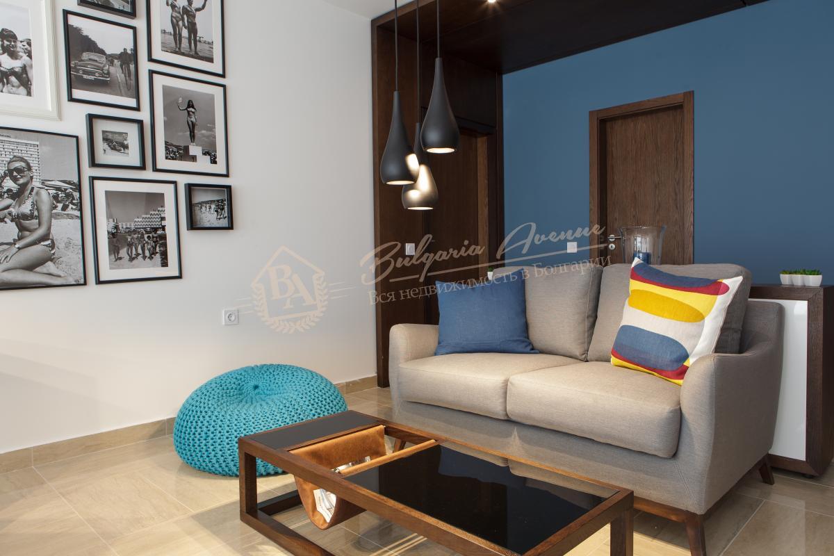 Elite apartment on the first line with panoramic sea views