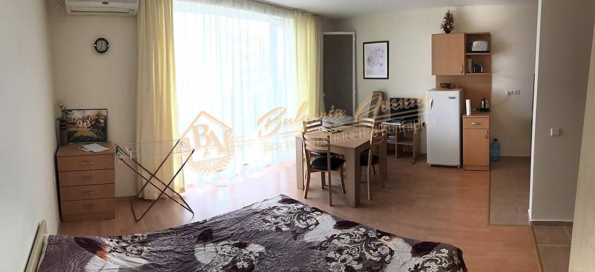 Spacious studio in a nature reserve by the sea, Sveti Vlas