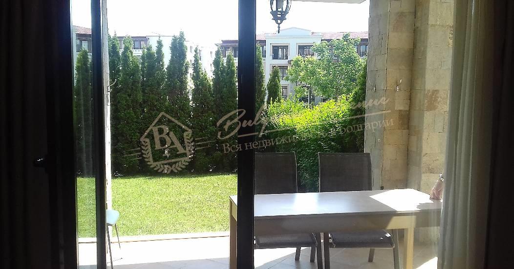 Spacious studio with a sofa bed in an elite complex on the first line by the sea in Sozopol
