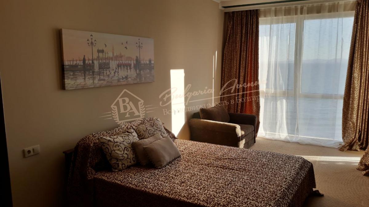 Luxury penthouse on the first line on the sand with private beach in Pomorie