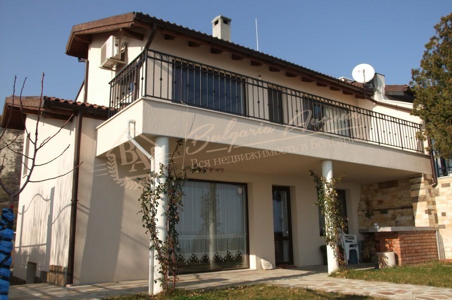 Beautiful two-storey house with panoramic sea views in Kranevo