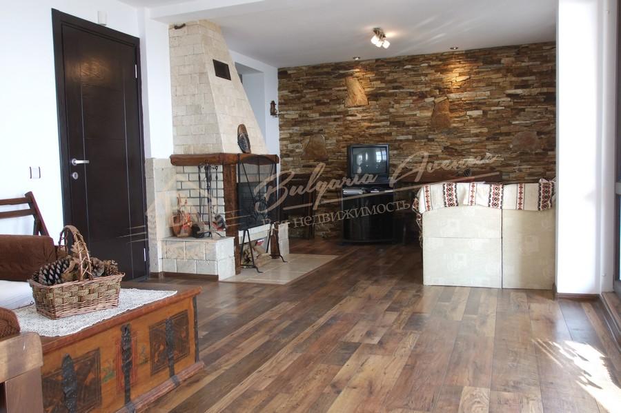 Beautiful two-storey house with panoramic sea views in Kranevo