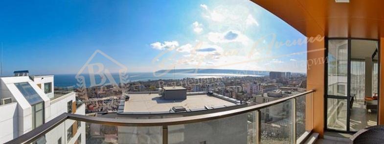 Furnished Three-Bedroom Apartment in a Boutique Building near the Park, Varna