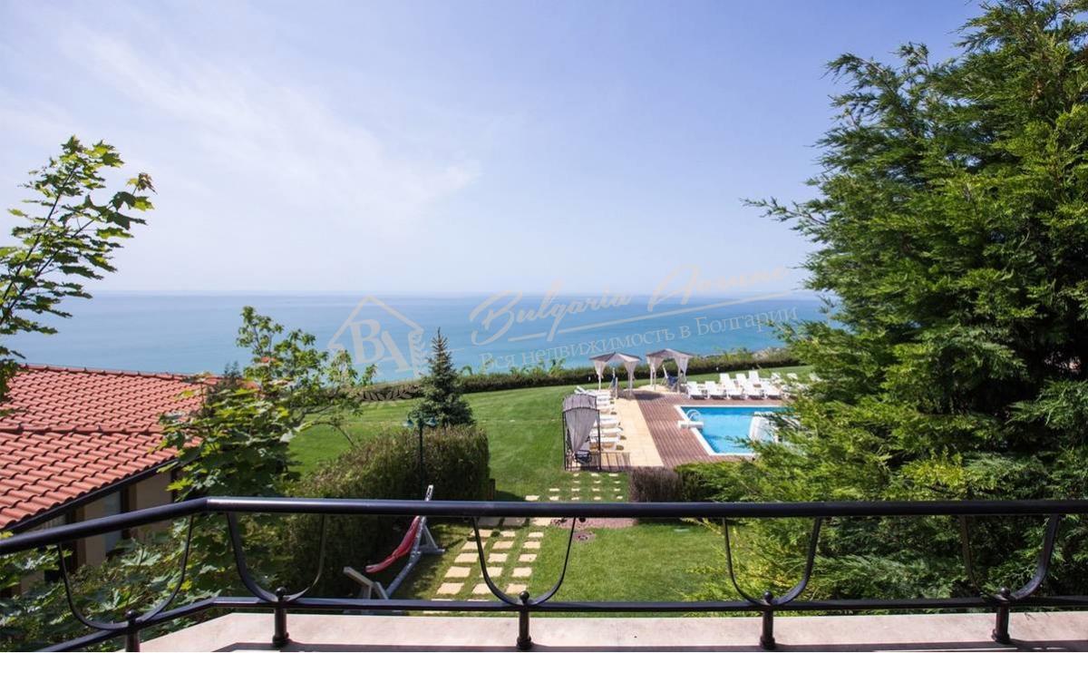 Furnished house with three bedrooms and sea view in Balchik