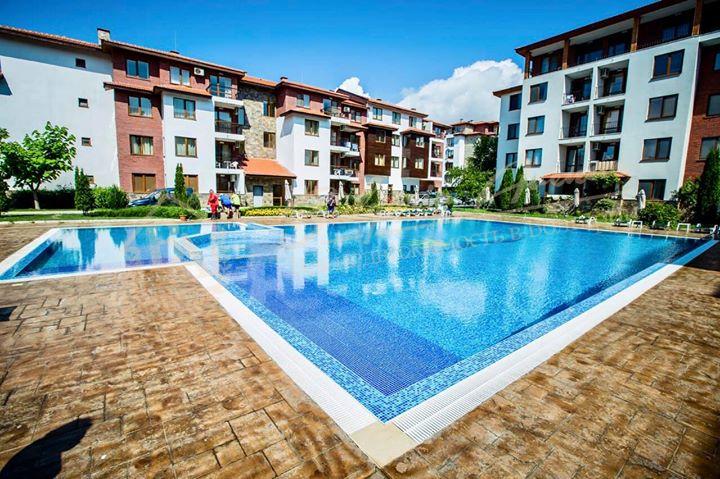 Elite, spacious studio in a complex by the sea, Ravda