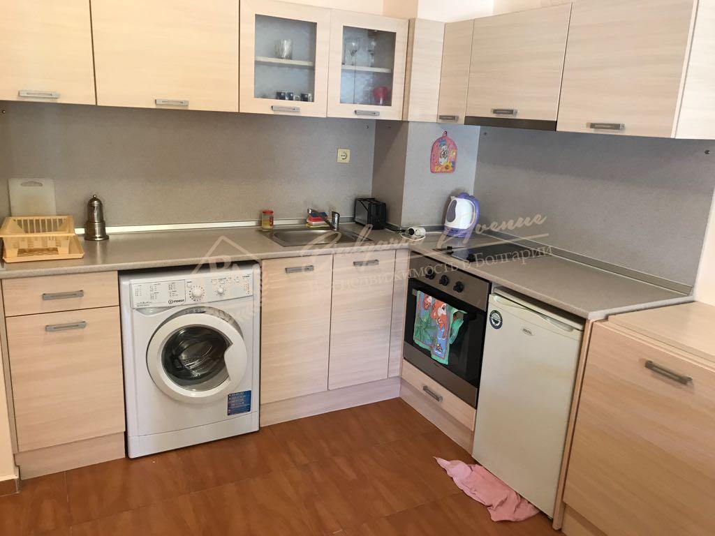 Furnished 1-Bedroom Apartment 120 m from the Sea, Sveti Vlas