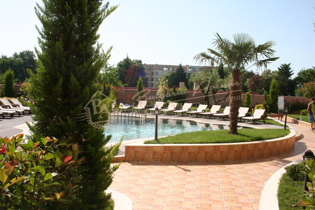 1-Bedroom Apartment in an Elite Complex on the Second Line from the Sea in Ravda