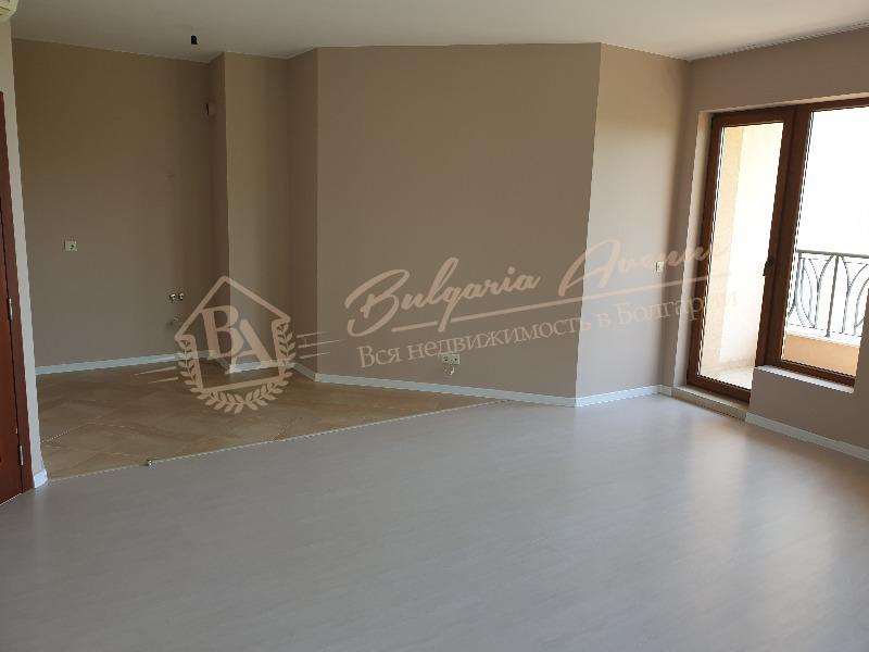 New three-bedroom apartment with sea view in Varna