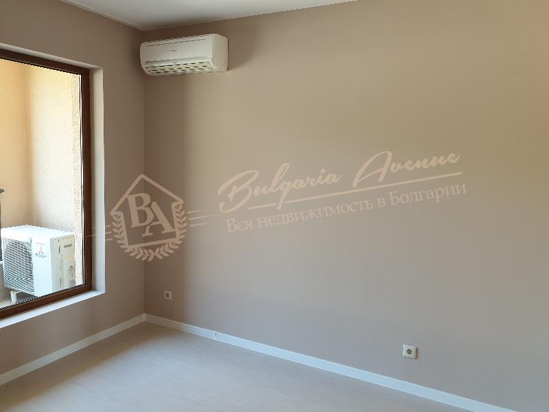 New three-bedroom apartment with sea view in Varna