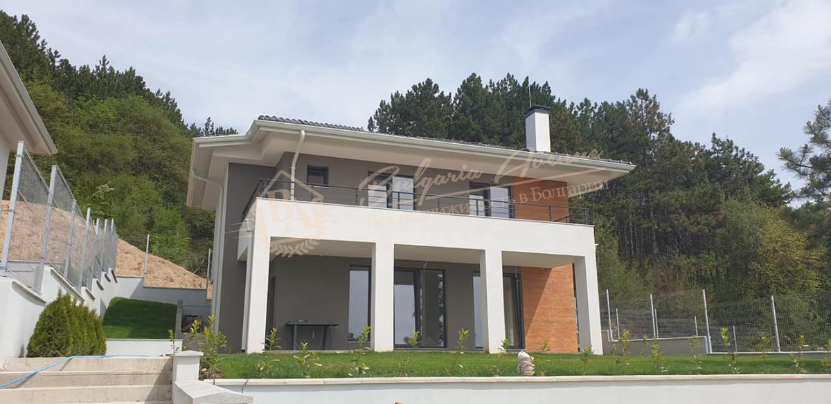 Private house with yard in the Vinitsa district with sea view, Varna