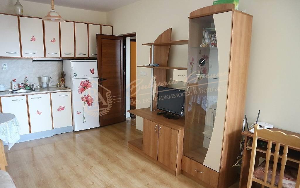 Furnished, two-bedroom apartment with pool view, Sunny Beach