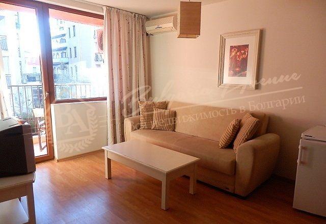 Furnished Two-Bedroom Apartment 150 Metres from the Beach