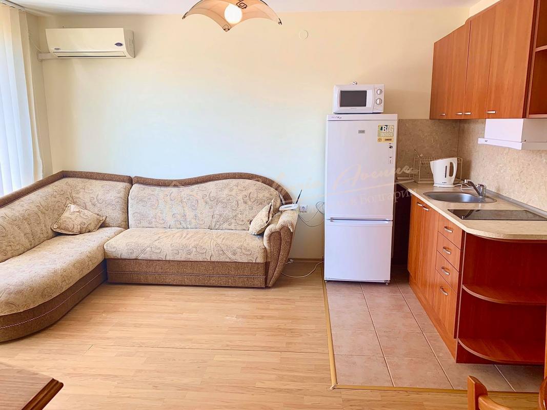 Two-bedroom apartment in a complex with infrastructure, Sunny Beach