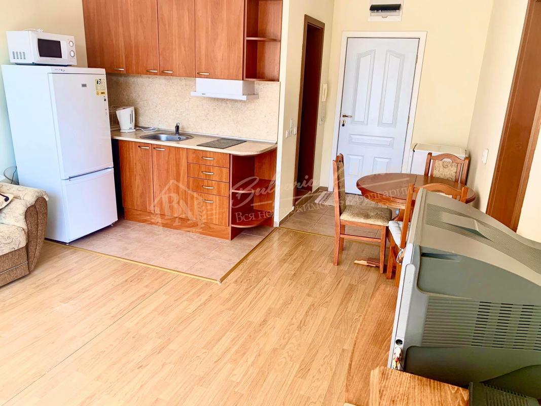 Two-bedroom apartment in a complex with infrastructure, Sunny Beach