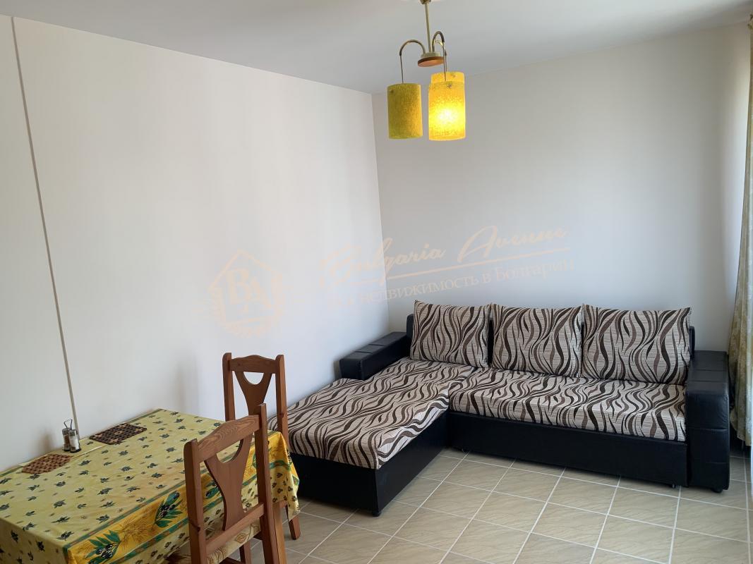 Multifunctional studio 100 m from the sea, for permanent residence in Ravda