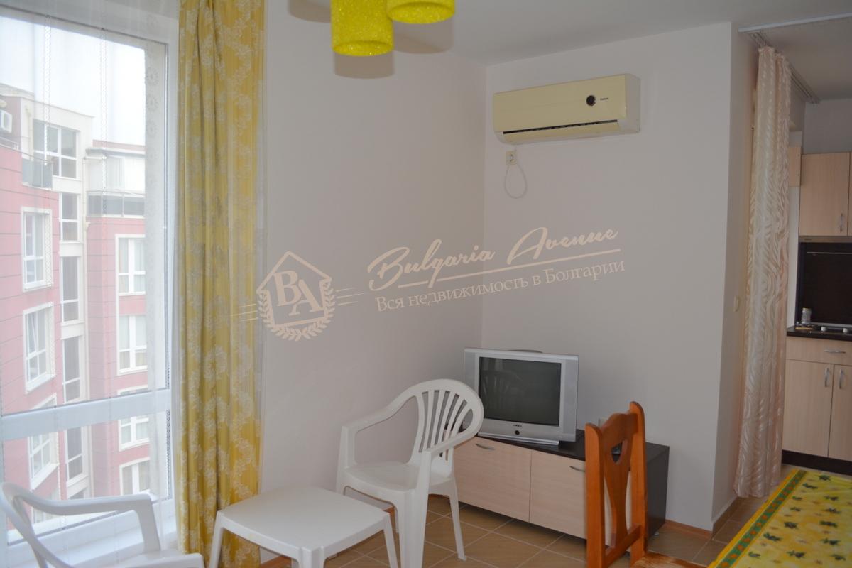 Multifunctional studio 100 m from the sea, for permanent residence in Ravda