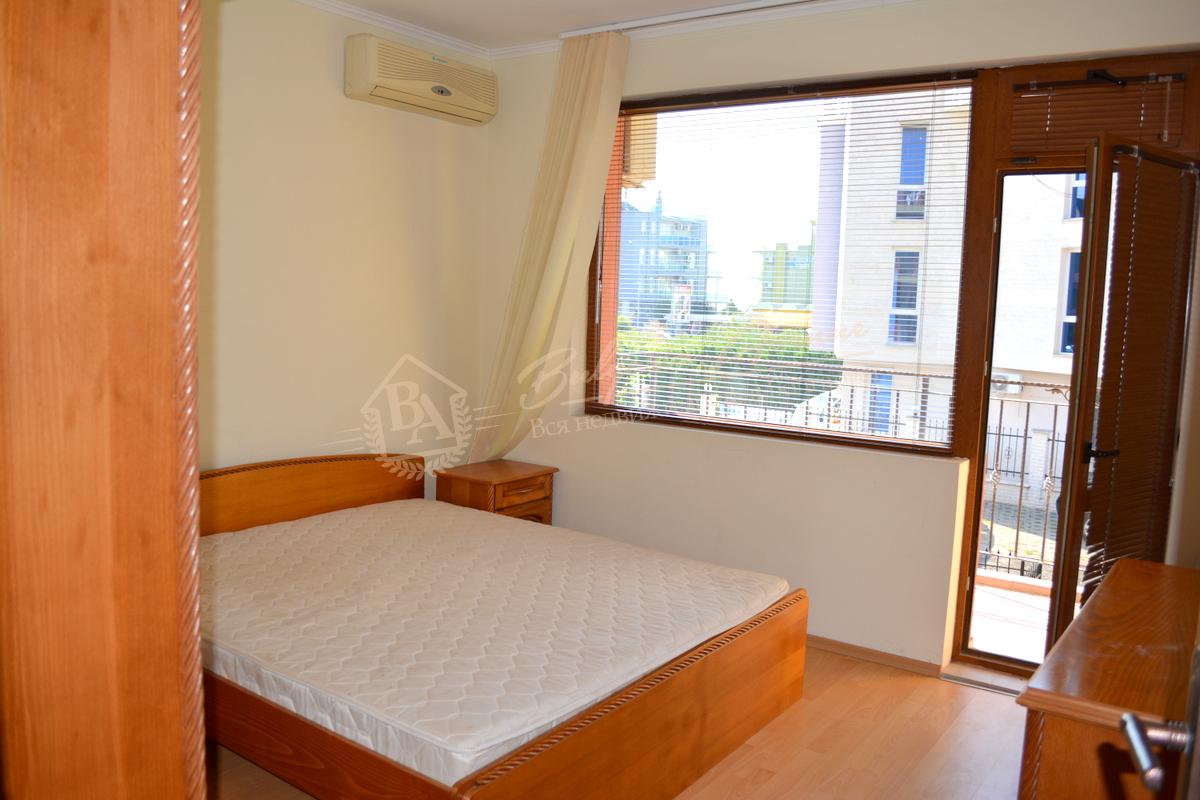 Apartment in Nessebar with partial sea view 50 metres from the beach