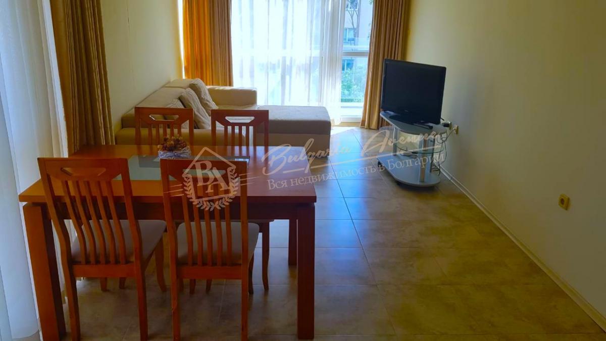 Apartment on the seafront in the centre of Nessebar with sea views