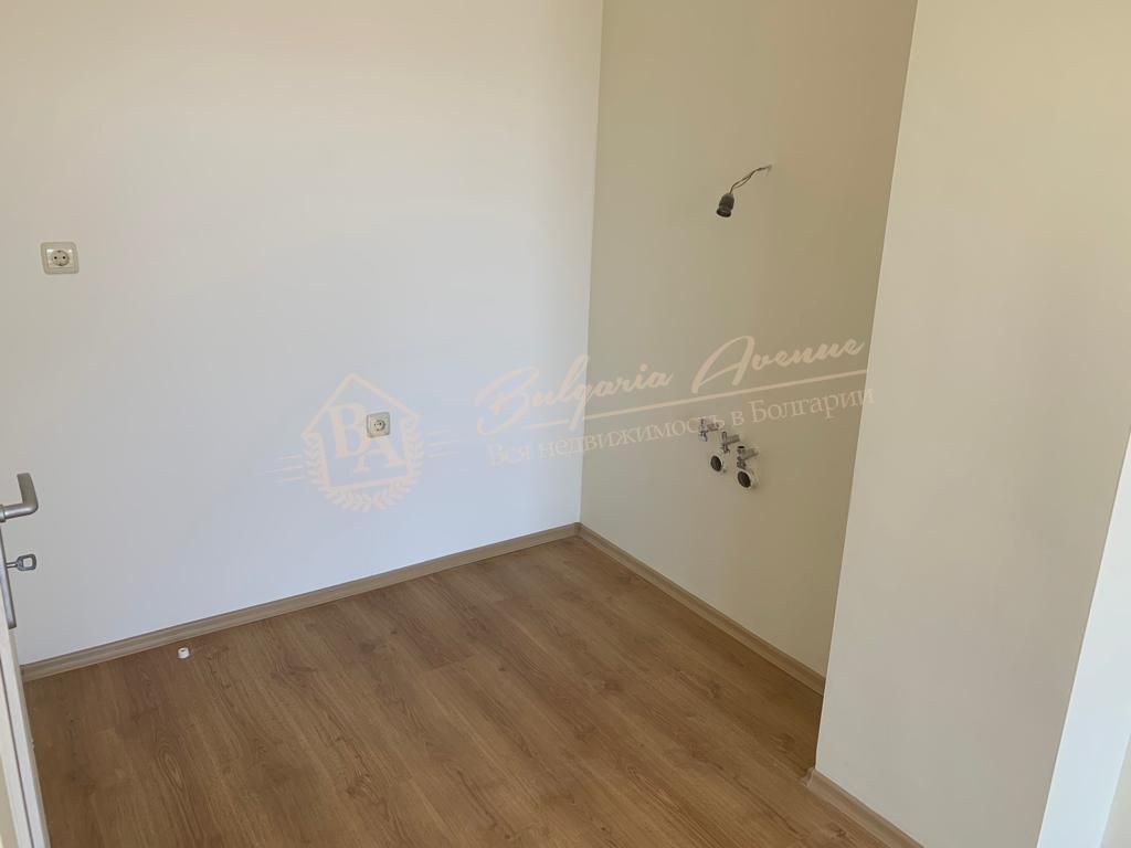 1-Bedroom Apartment with Large Balcony 7 Minutes from the Sea, Sunny Beach