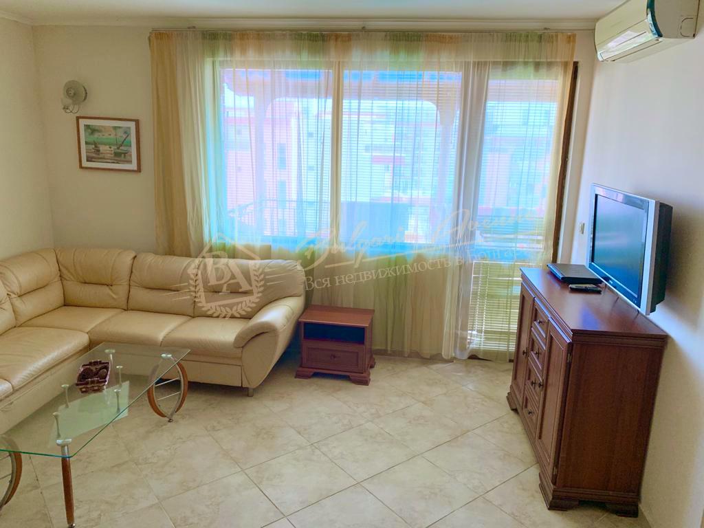 1-Bedroom Apartment with High-Quality Solid Wood Furniture - 100 m from the Sea in Ravda