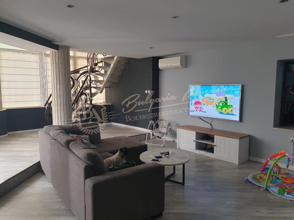 Two-storey, three-bedroom apartment with furniture in Varna