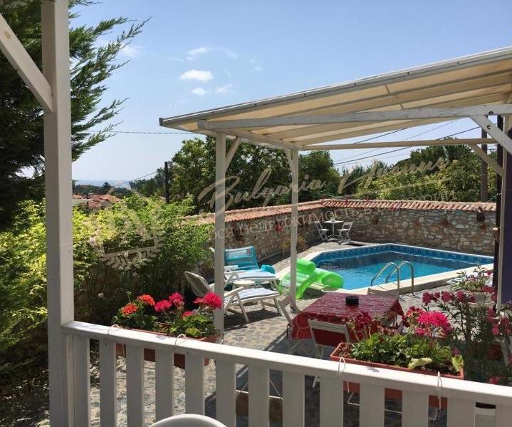 Designer villa with swimming pool and sea view