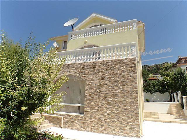Luxury villa with swimming pool and sea view located near the resort of Albena