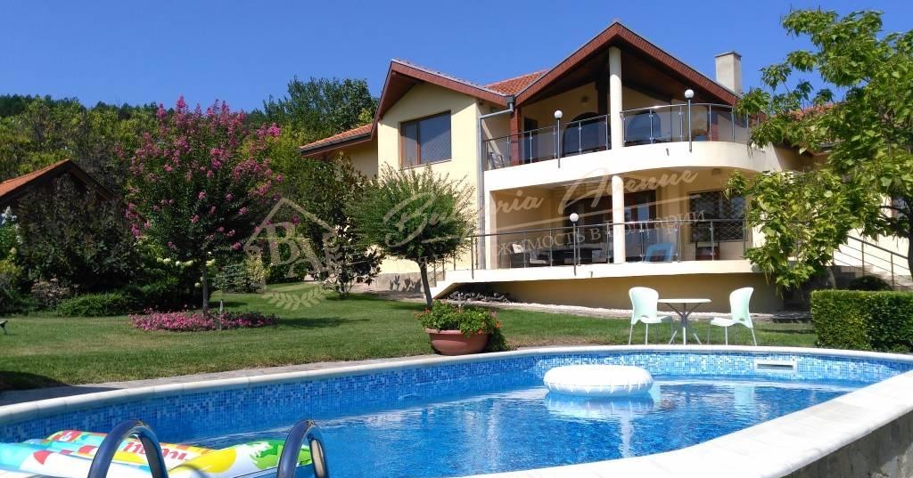 Two-storey house with swimming pool and sea view, 25 km from Varna, for permanent residence