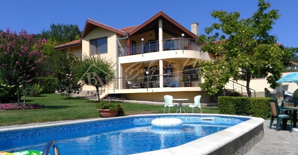 Two-storey house with swimming pool and sea view, 25 km from Varna, for permanent residence