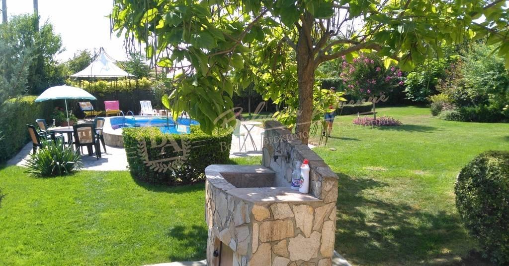 Two-storey house with swimming pool and sea view, 25 km from Varna, for permanent residence
