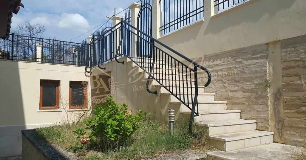 Beautiful house with swimming pool and sea view near Albena in Balchik