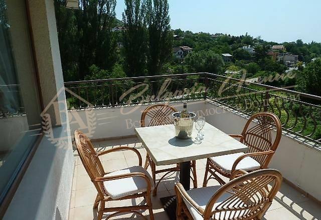 Beautiful three-storey villa with sea views in the coastal town of Balchik