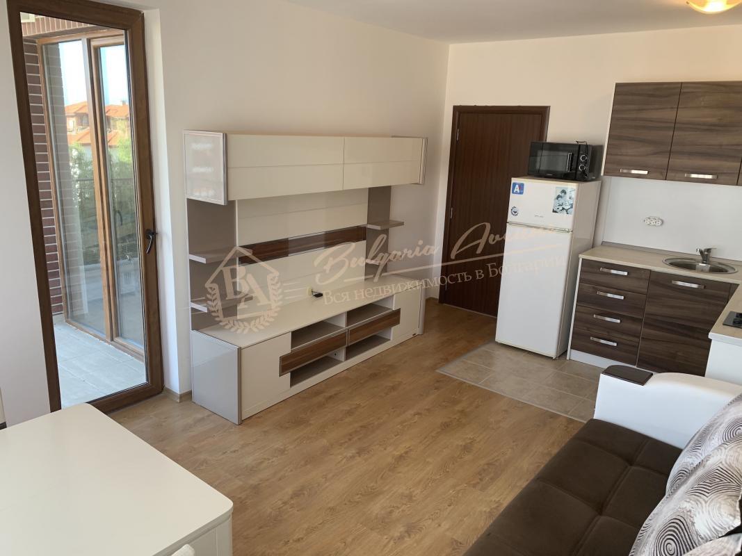 Spacious 2-bedroom apartment 120 m from the sea in Ravda