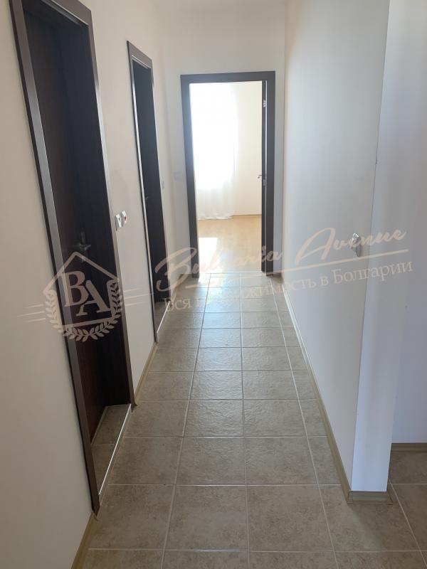 Spacious 2-bedroom apartment 120 m from the sea in Ravda