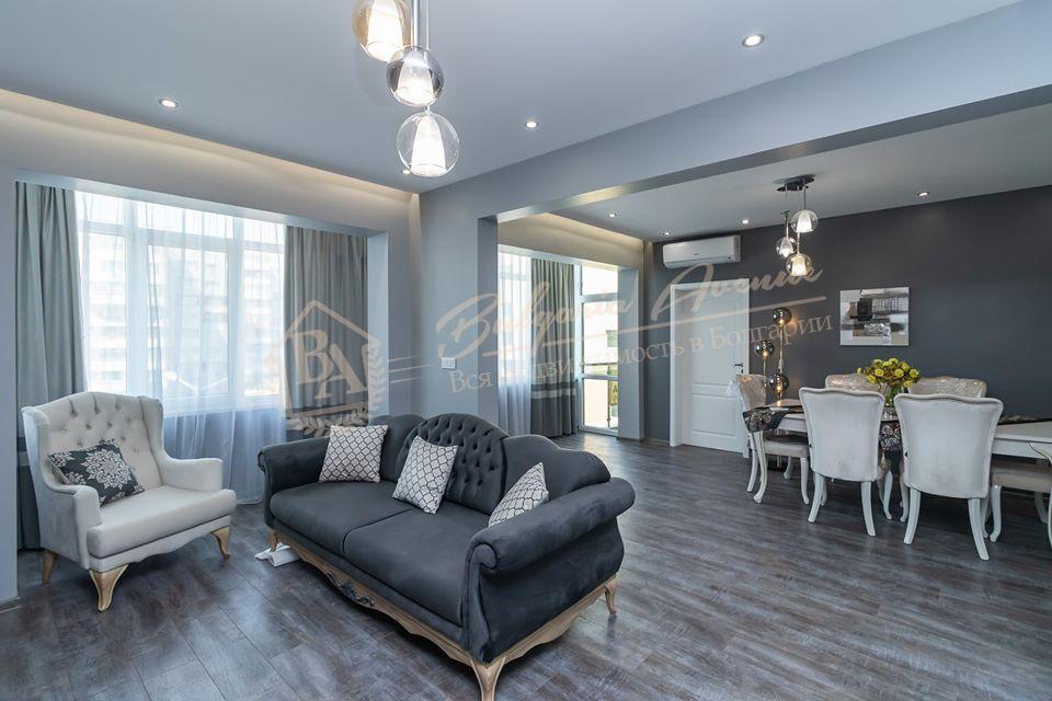 Stylish three-bedroom apartment in the centre of Varna