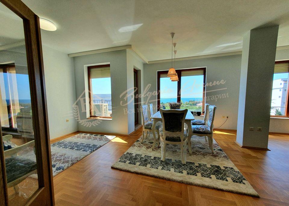 Spacious two-floor apartment with sea view in Varna