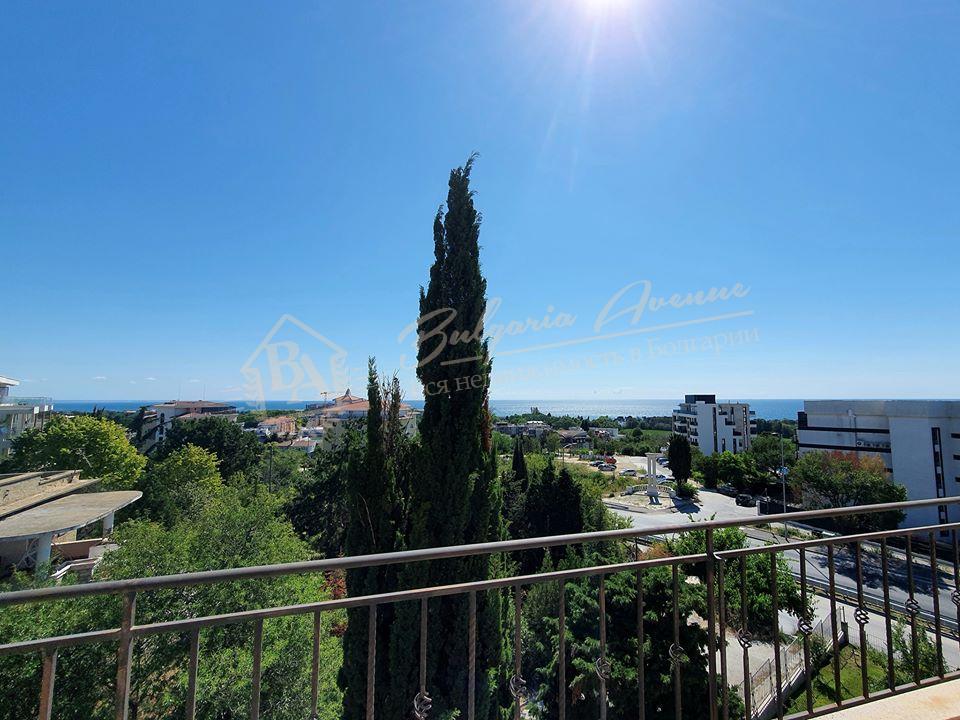 Spacious two-floor apartment with sea view in Varna