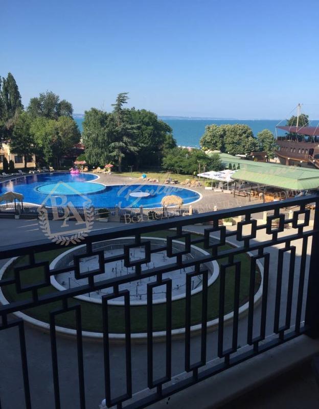 1-Bedroom Apartment on the First Line near Admiral Hotel, Golden Sands
