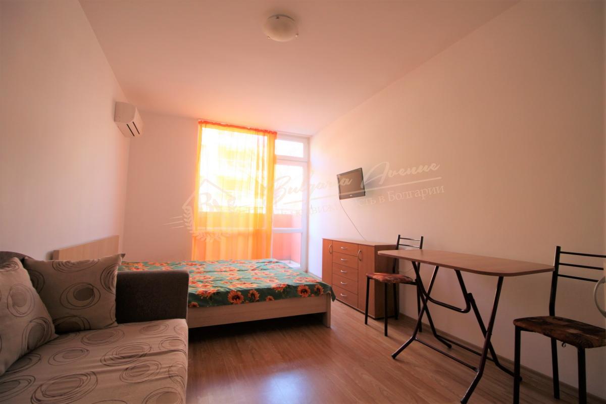 Cosy furnished studio near the sea, Sunny Beach resort