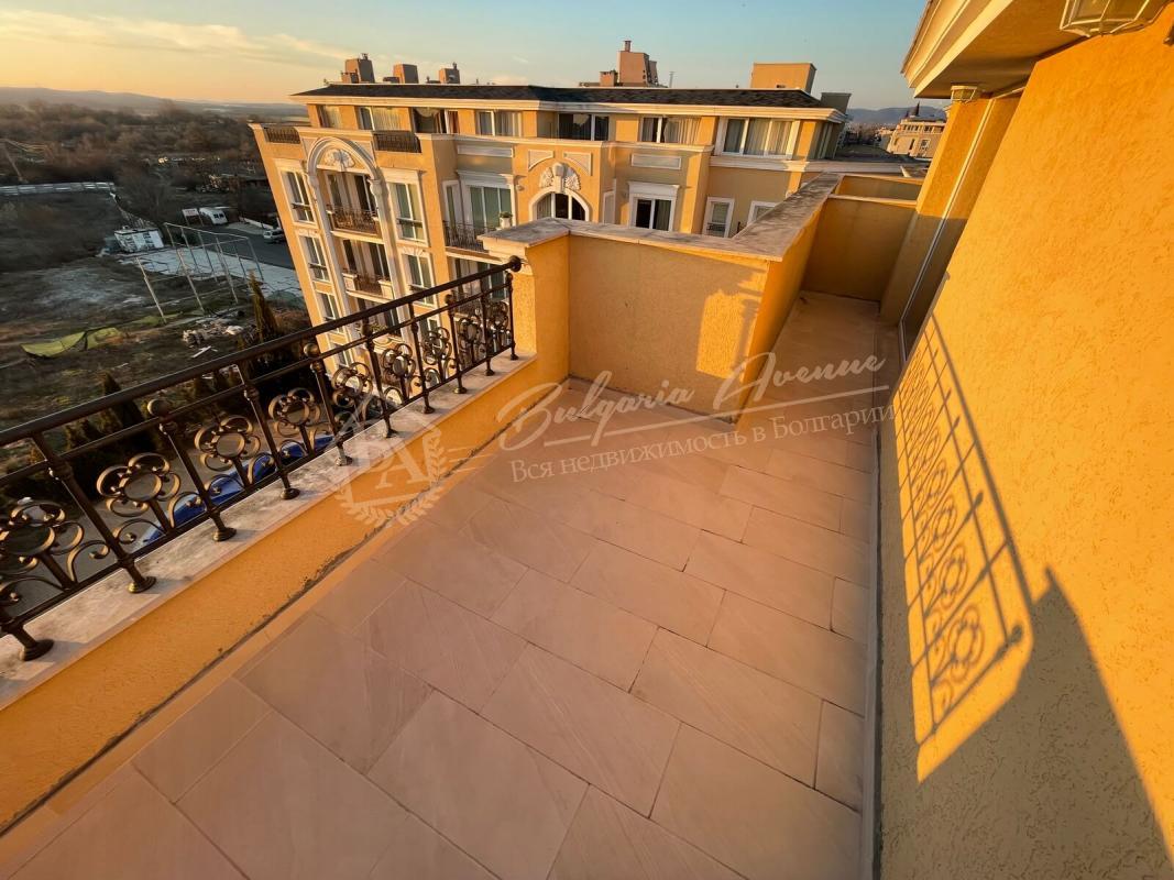 Two-bedroom apartment in the luxurious Messembria Palace complex