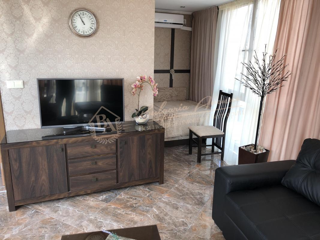 2-Bedroom Apartment with Sea View on the First Line